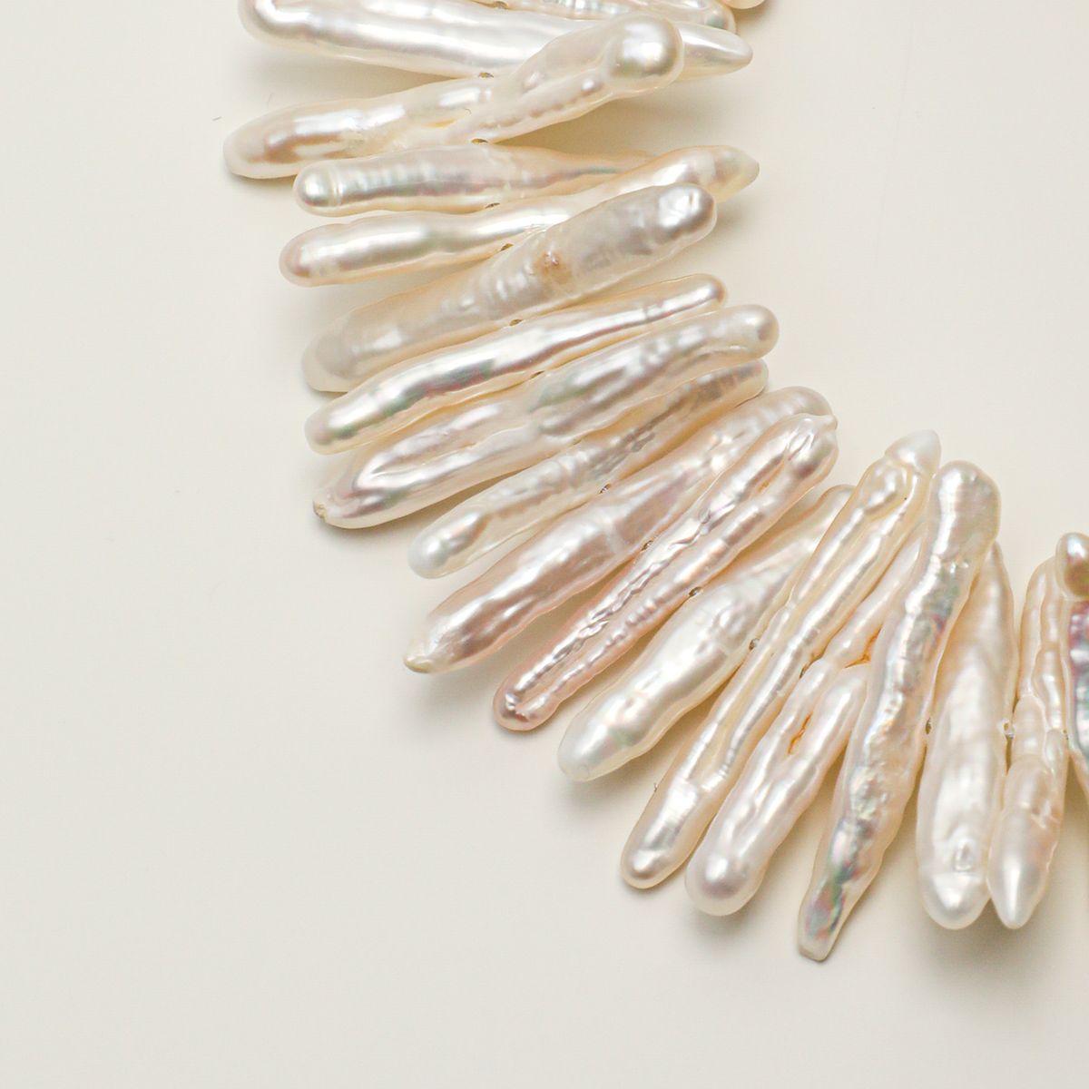 Freshwater pearl surface and organic shape detail